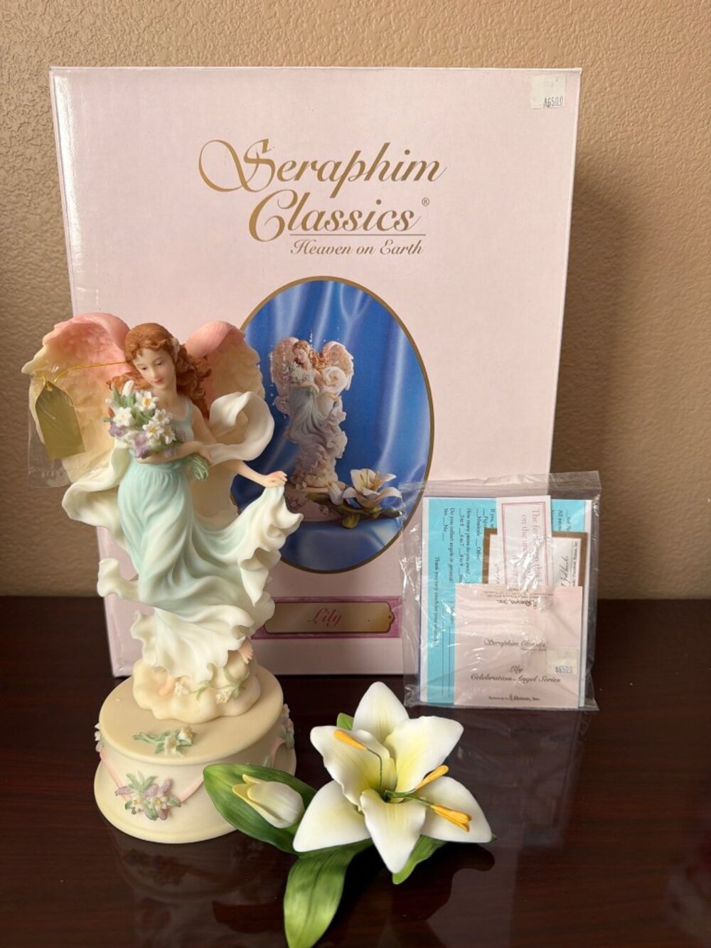 2000 Seraphim Classics Lily 3-Piece Angel Figurine w/Stand & Flower NEW